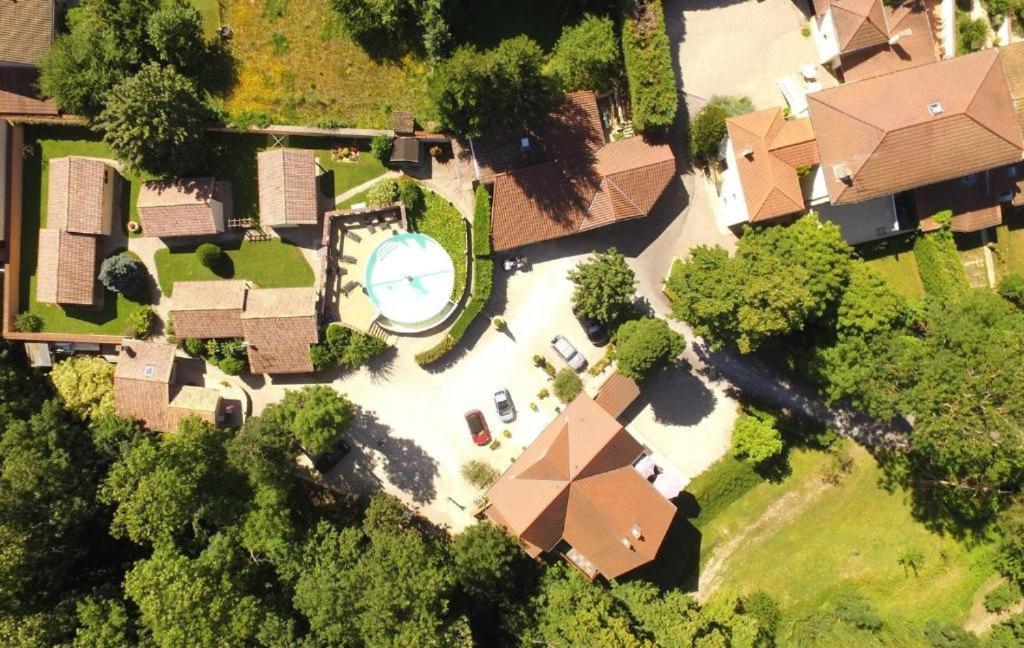 Les Jardins Du Castel Gites Annick Et Jean Paul Saint-Georges-d'Esperanche Eksteriør bilde